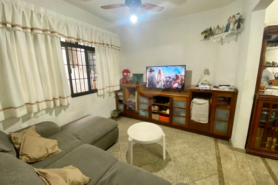 Casa à venda com 3 quartos, sendo 1 suíte, em Santana, São Paulo, SP
