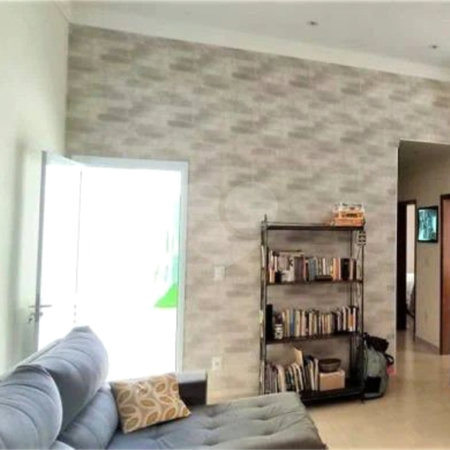 Casa à venda com 3 quartos, sendo 1 suíte, no condomínio Vilagio Vista Real, Paulínia - SP