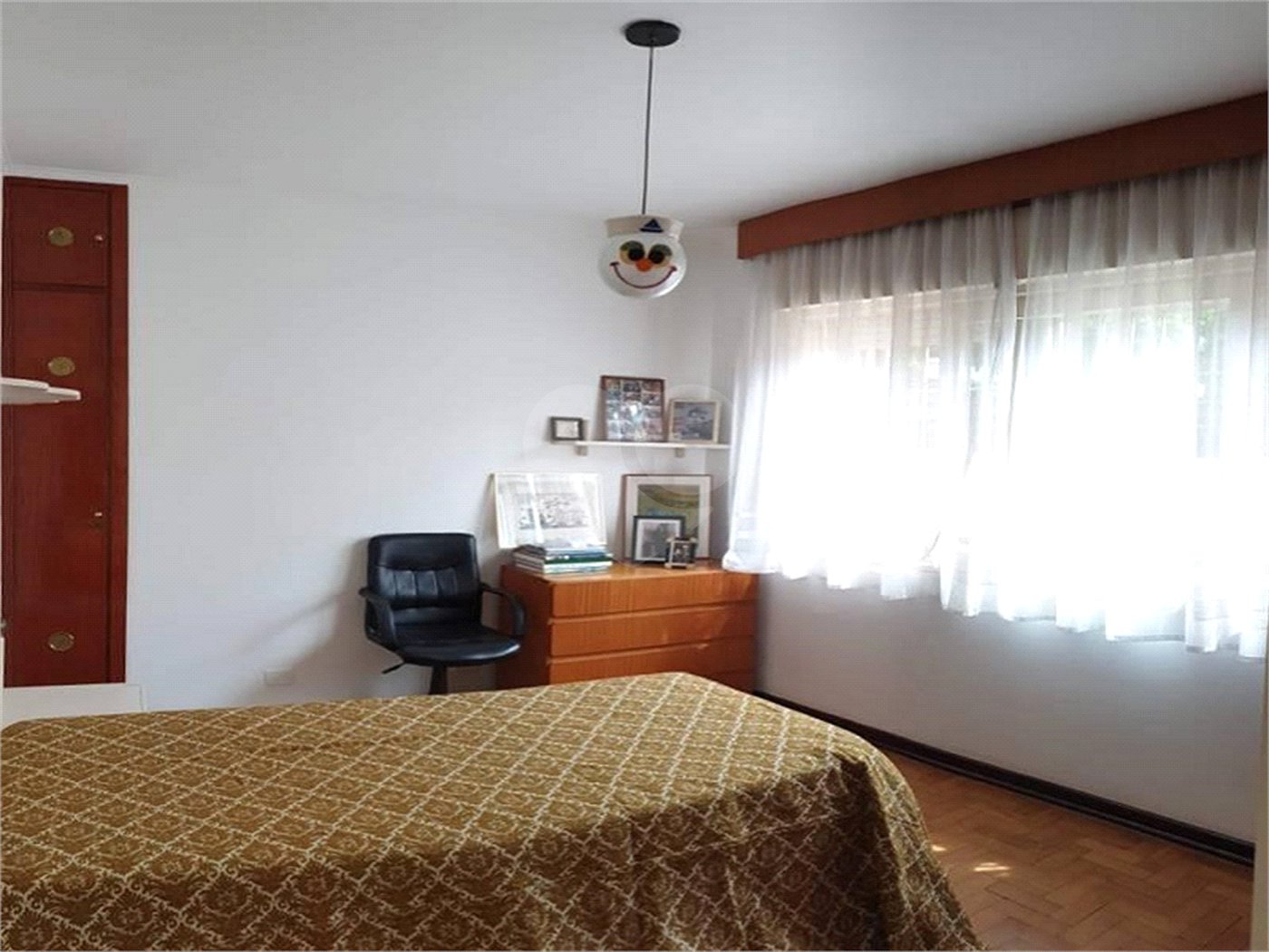 Sobrado à venda com 4 quartos, sendo 1 suíte,  em Sumaré, São Paulo, SP