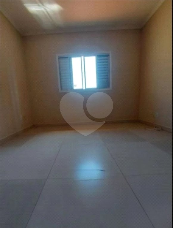 Sobrado à venda com 3 quartos, sendo 1 suíte, em Vila Piauí, São Paulo, SP
