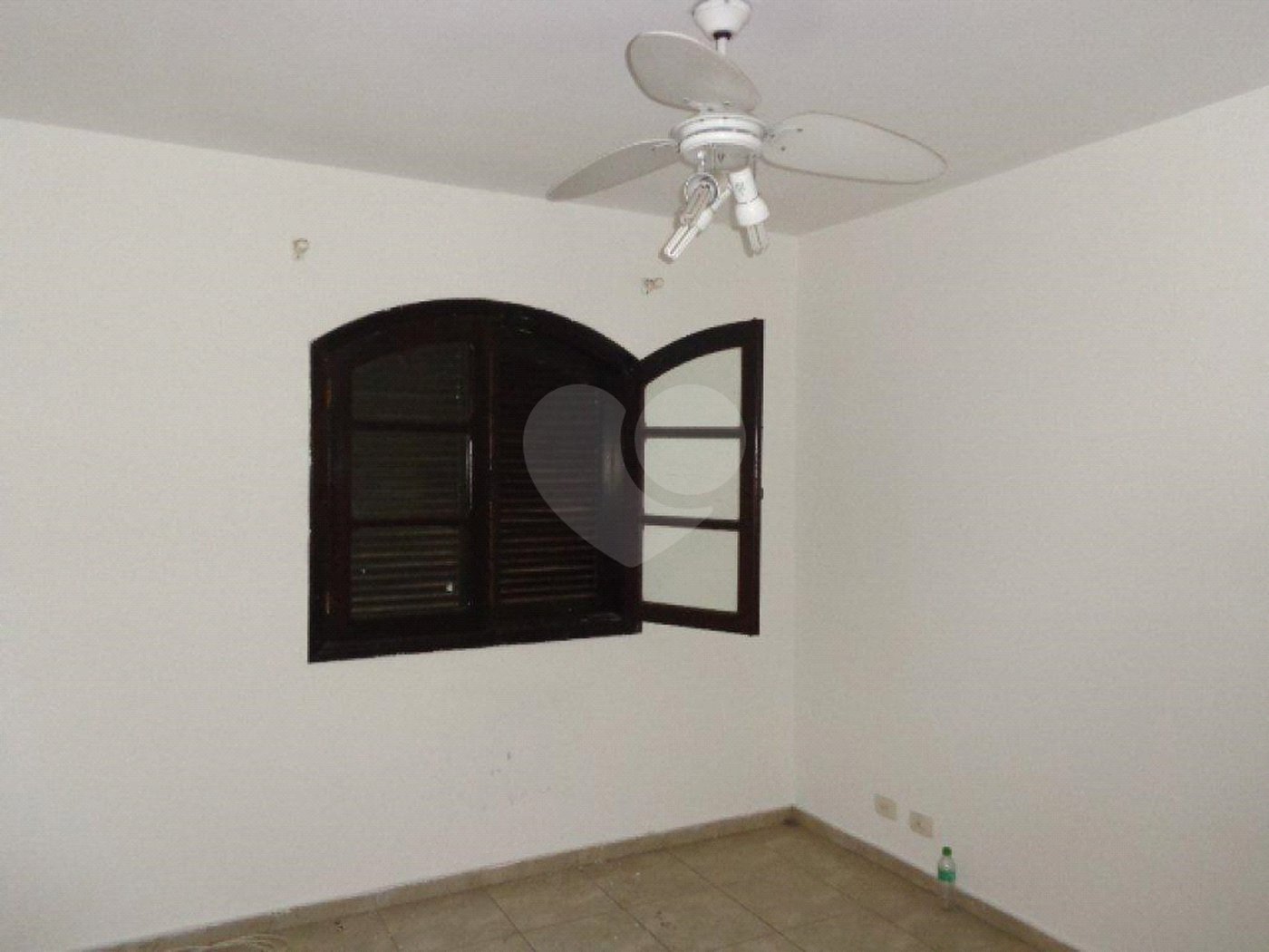 Casa à venda com 3 suítes no condomínio Dracena, São Paulo - SP