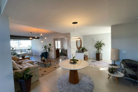 Casa à venda com 4 suítes no condomínio Fechado, São Paulo - SP