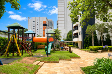 Apartamento à venda com 3 quartos, sendo 1 suíte, em Santo Amaro, São Paulo, SP