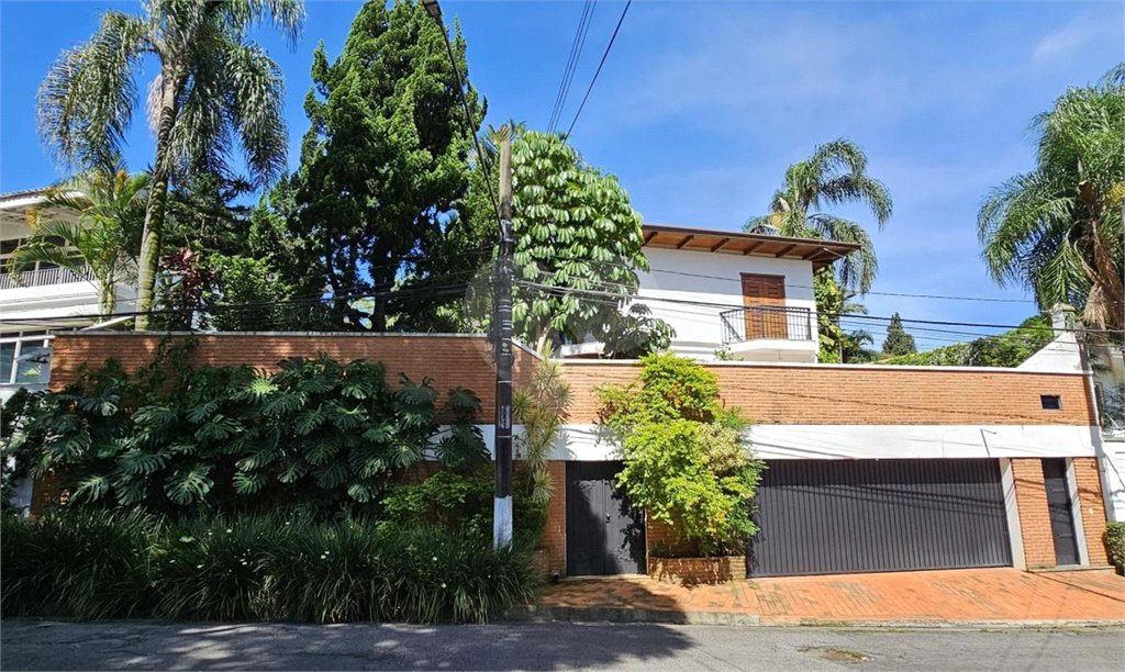 Casa à venda com 5 suítes em Jardim Leonor, São Paulo, SP