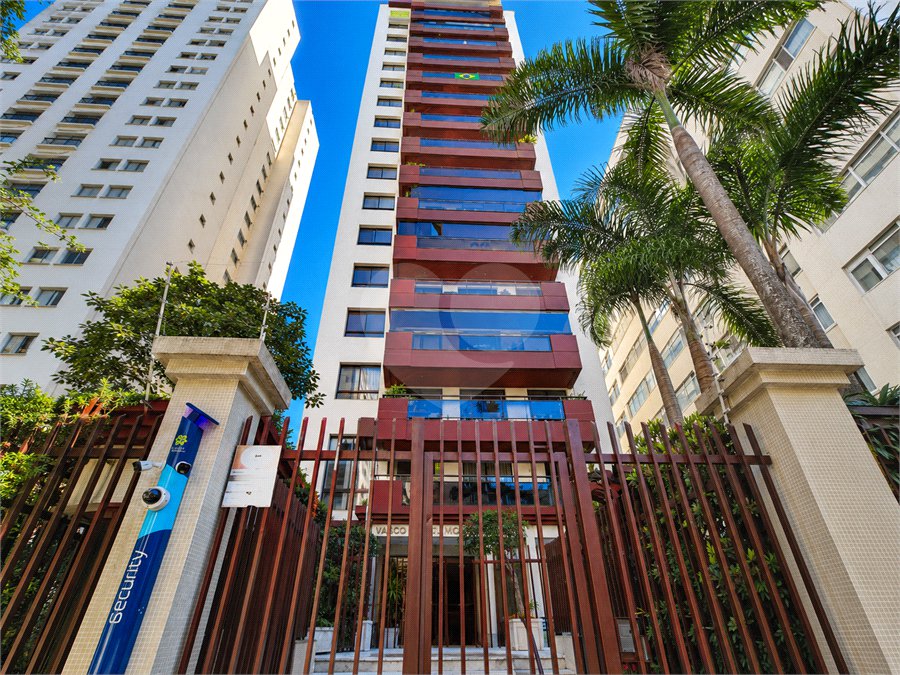 Apartamento à venda com 4 quartos, sendo 3 suítes, em Santa Cecília, São Paulo, SP