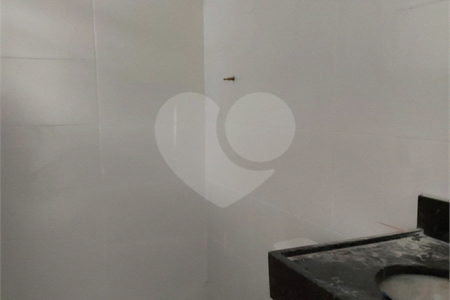 Sobrado à venda com 3 quartos, sendo 1 suíte, em Parada Inglesa, São Paulo, SP