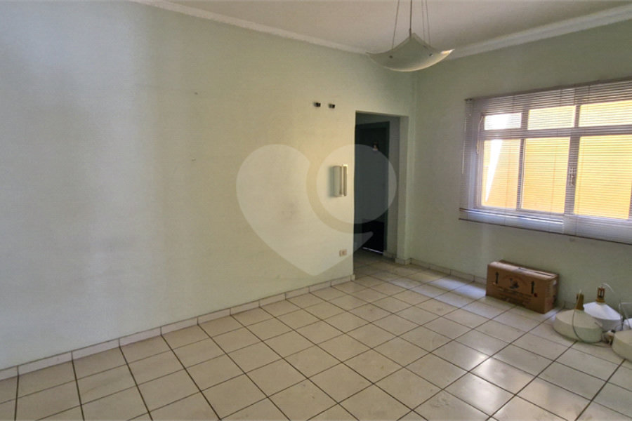 Casa à venda com 6 quartos, sendo 1 suíte, no Brasilândia, São Paulo, SP