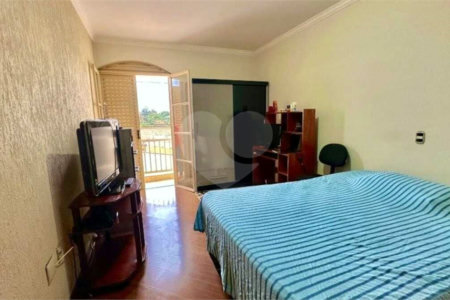 Casa à venda com 3 quartos, sendo 1 suíte, no condomínio San Siro, Jundiaí - SP