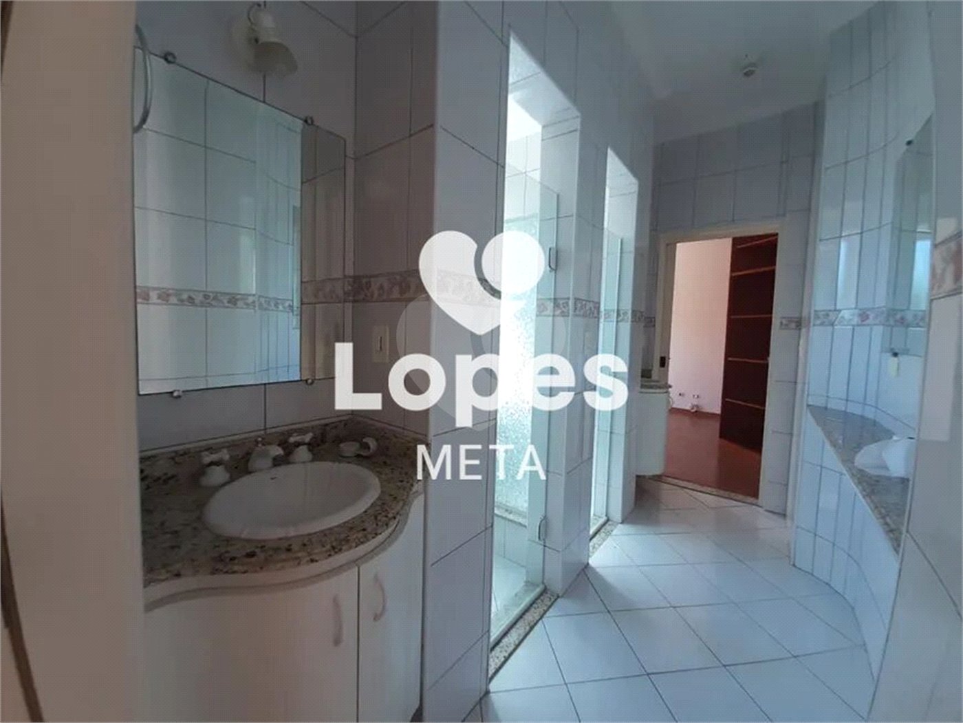 Casa à venda com 4 suítes no condomínio Altos da Serra Ii, São José dos Campos - SP