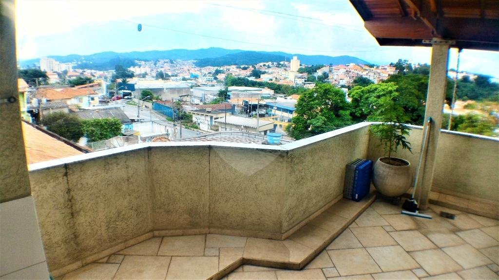 Casa à venda com 5 suítes no condomínio Travessa Tenente Ariston de Oliveira,4, São Paulo - SP