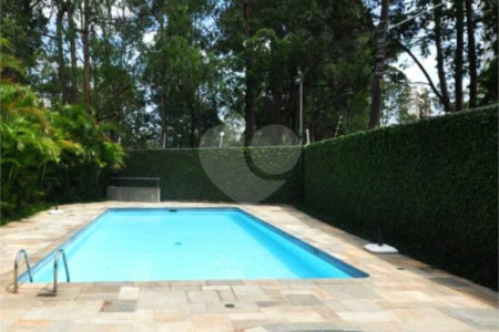 Apartamento à venda com 3 quartos, sendo 1 suíte, em Paraíso do Morumbi, São Paulo, SP
