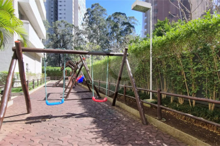 Apartamento à venda com 3 suítes em Jardim Londrina, São Paulo, SP