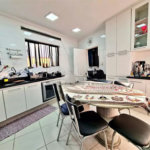 Casa com 3 dormitórios à venda, 183 m² por R$ 1.350.000,00 - Ponta da Praia - Santos/SP