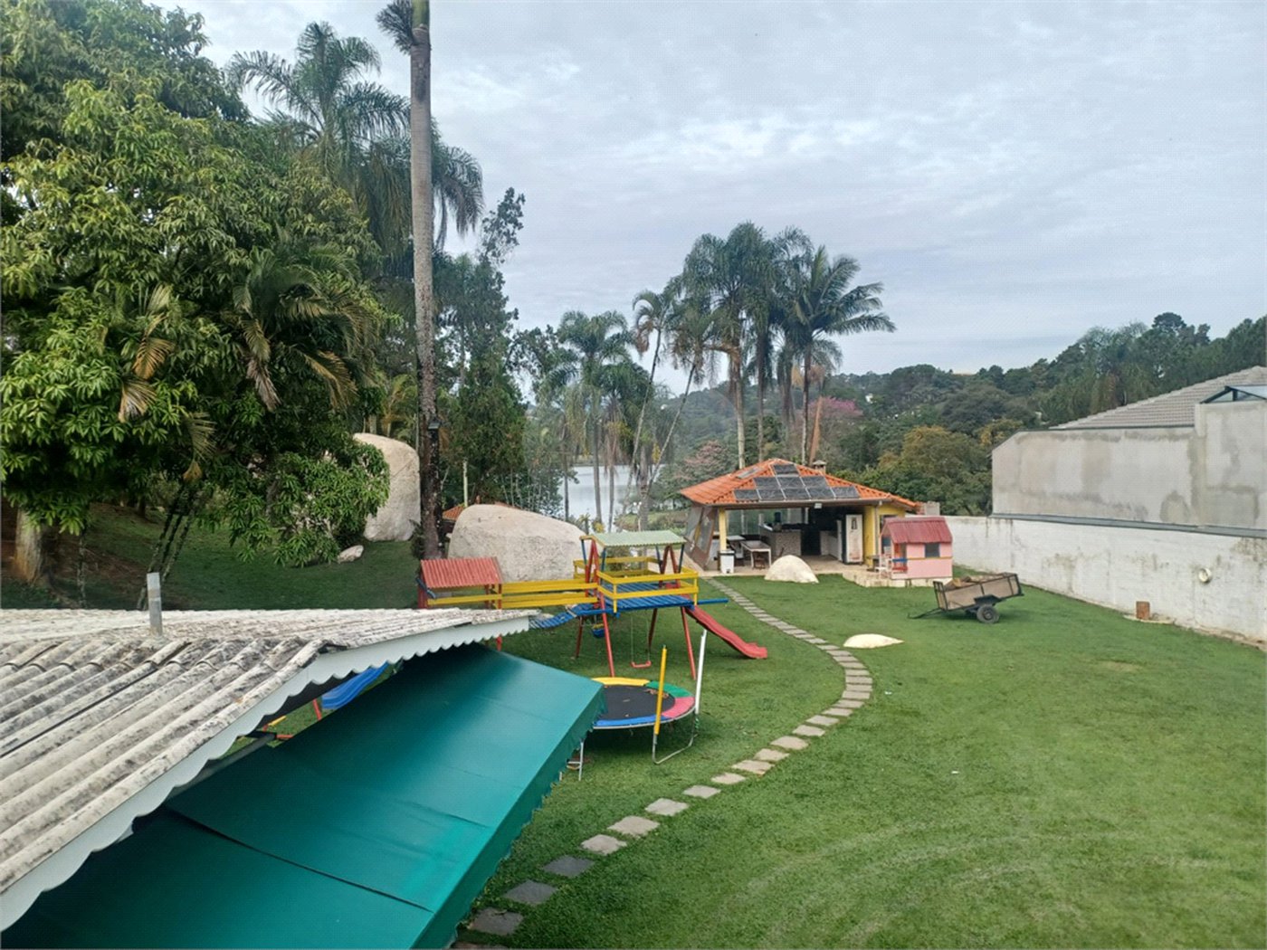 Casa à venda com 5 quartos, sendo 2 suítes, em Rio Abaixo, Mairiporã, SP