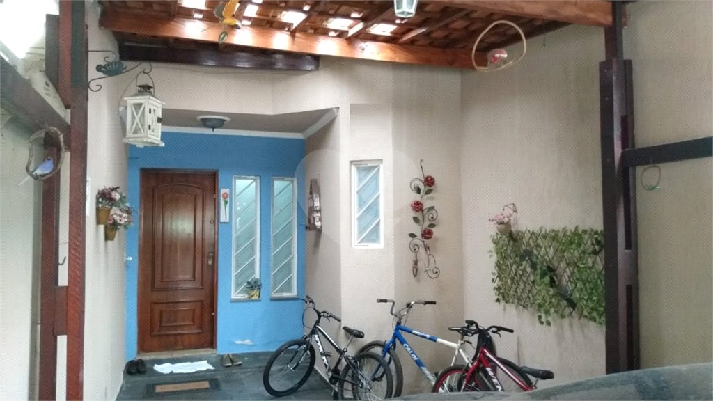 Sobrado à venda com 2 quartos, sendo 1 suíte,  em Jardim Regina, São Paulo, SP