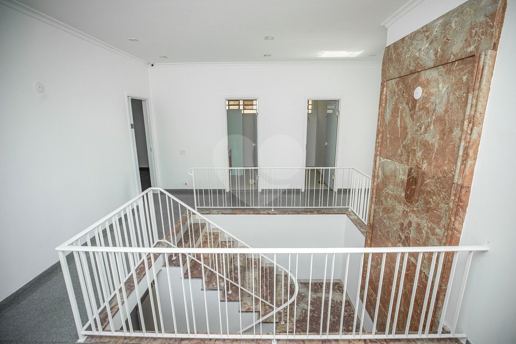 Sobrado à venda ou para alugar com 5 quartos em Alto da Lapa, São Paulo, SP