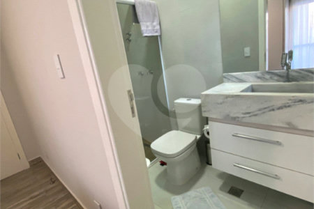 Casa à venda com 3 suítes no condomínio Campos do Conde I, Paulínia - SP