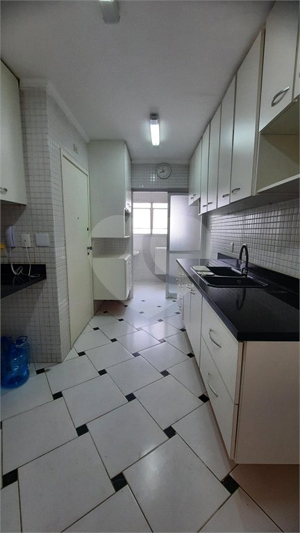 Apartamento à venda com 3 quartos, sendo 1 suíte, em Jardim Marajoara, São Paulo, SP
