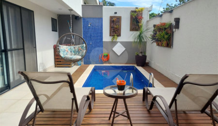 Casa à venda com 3 quartos, sendo 2 suítes,  no condomínio Outside Authentic Residences, Rio de Janeiro - RJ