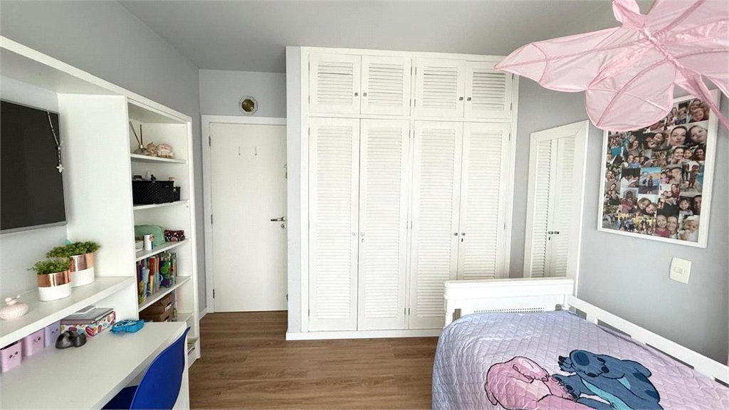 Apartamento à venda com 3 quartos, sendo 1 suíte, em Pitangueiras, Guarujá, SP