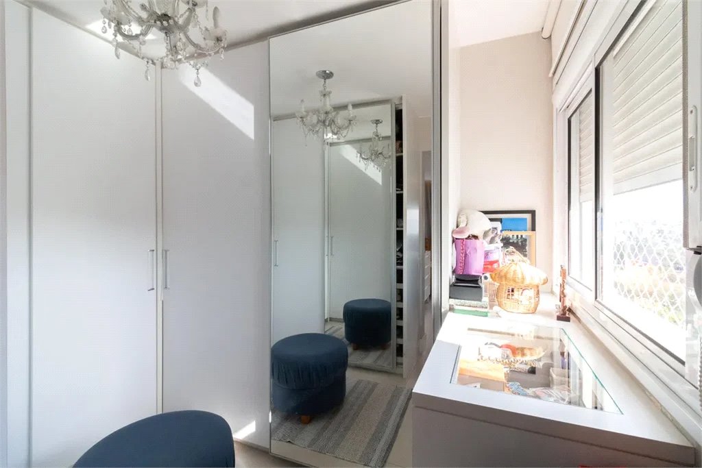 Apartamento à venda com 2 quartos, sendo 1 suíte, em Vila Sônia, São Paulo, SP