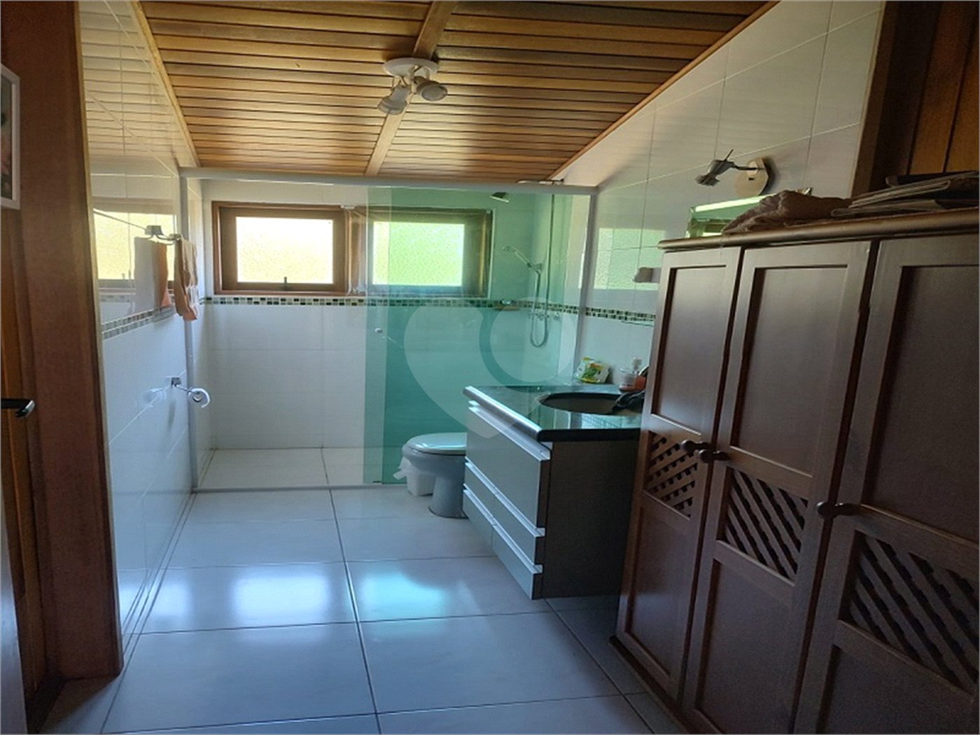 Chácara à venda com 4 quartos, sendo 1 suíte, em Chácaras Fernão Dias, Atibaia, SP