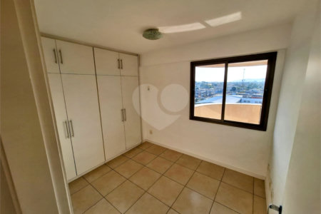 Apartamento à venda com 3 quartos, sendo 1 suíte, em Campo Grande, Rio de Janeiro, RJ