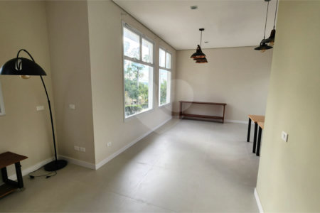 Casa à venda com 5 quartos, sendo 2 suítes, no condomínio Residencial Jardim Primavera, Louveira - SP