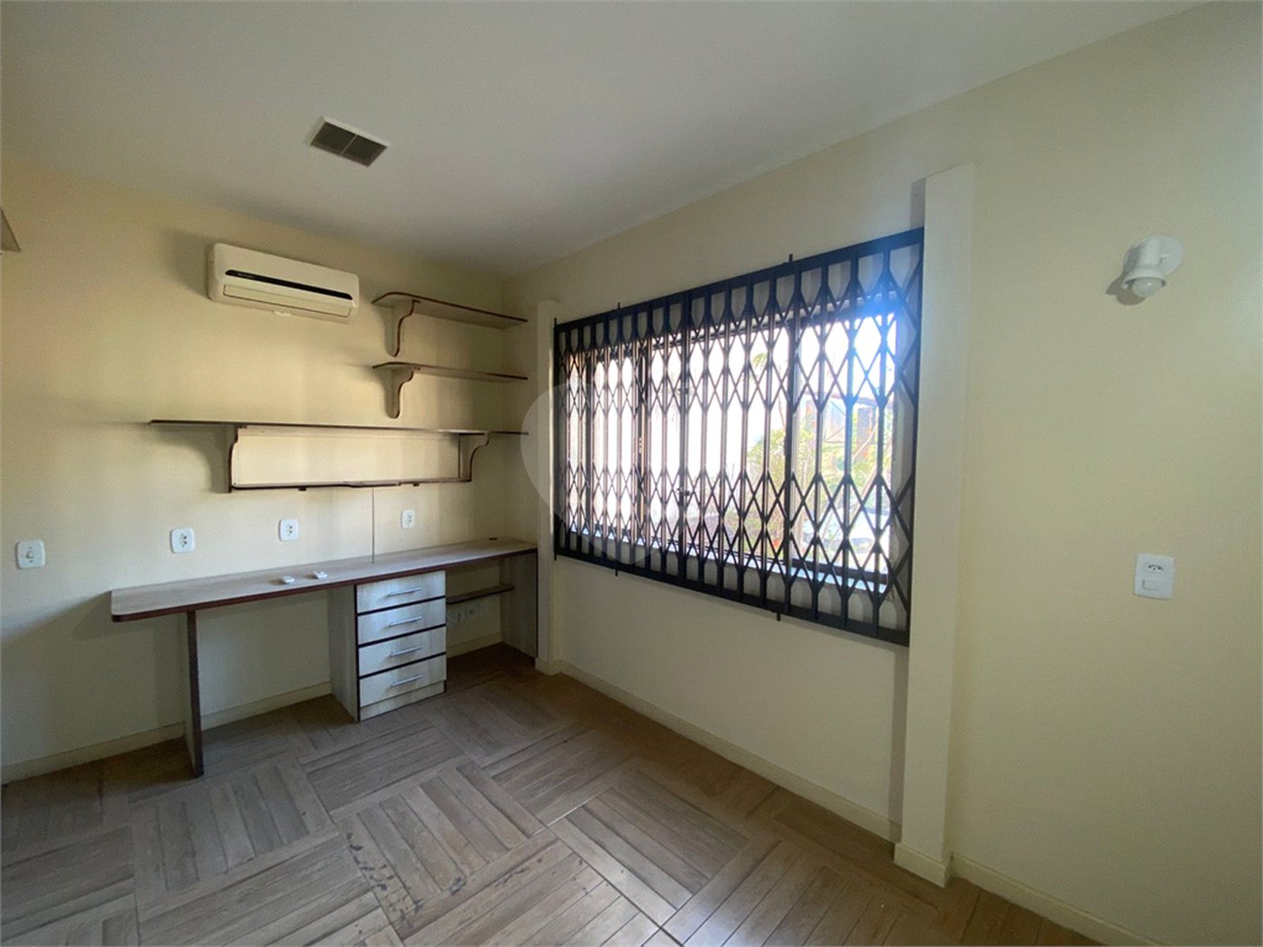 Casa à venda com 2 quartos, sendo 1 suíte, em Campo Grande, Rio de Janeiro, RJ