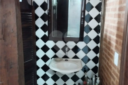 Casa à venda com 3 quartos, sendo 1 suíte, no condomínio Terras de São Francisco, Vinhedo - SP