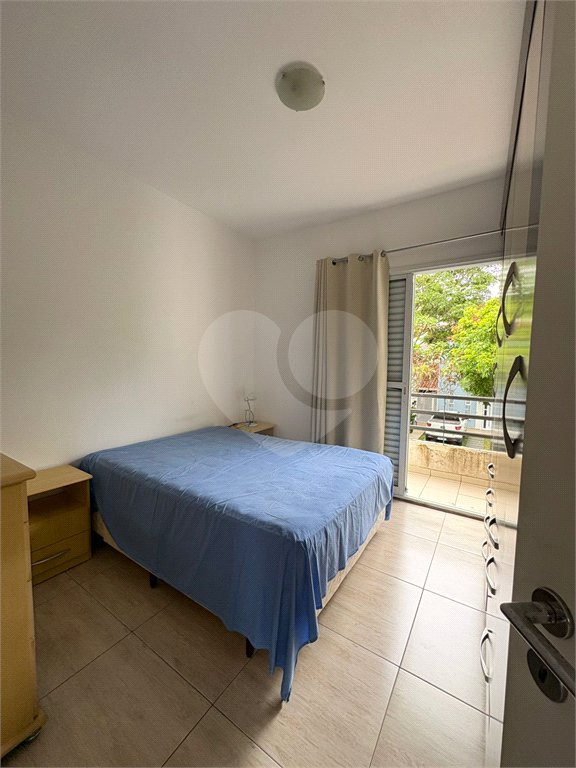 Casa à venda com 3 quartos, sendo 1 suíte, no condomínio New Village, Cotia - SP