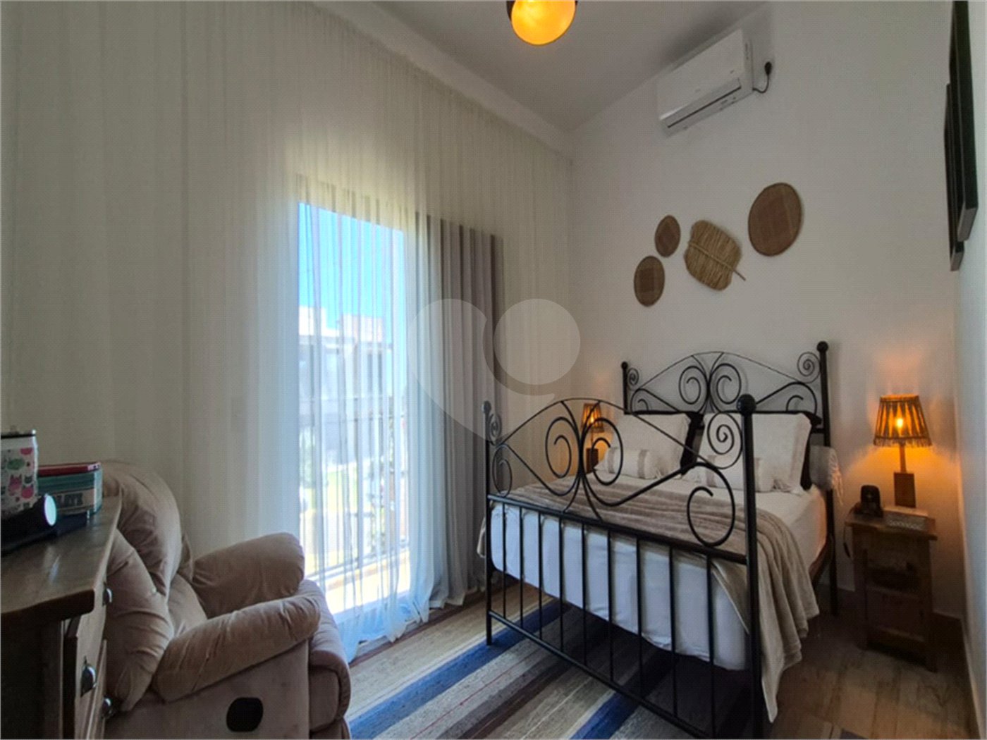 Casa à venda com 4 quartos, sendo 2 suítes,  no condomínio Riviera de Santa Cristina XIII, Paranapanema - SP
