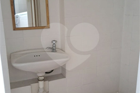 Apartamento à venda com 3 quartos, sendo 1 suíte,  em Vila Olímpia, São Paulo, SP