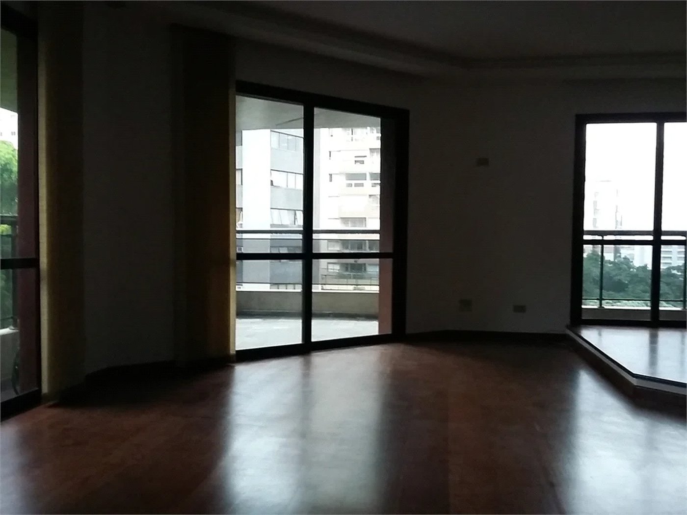 Apartamento à venda com 3 quartos, sendo 2 suítes,  em Vila Suzana, São Paulo, SP