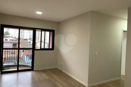 Apartamento à venda com 3 quartos, sendo 1 suíte, em Jardim Marajoara, São Paulo, SP
