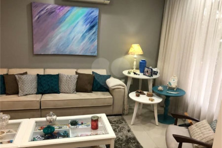 Casa à venda com 4 quartos, sendo 3 suítes, no condomínio Residencial Terra Nobre, Indaiatuba - SP