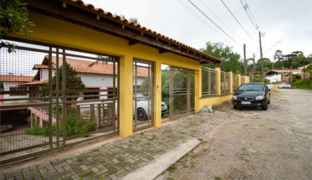 Casa à venda com 3 quartos, sendo 1 suíte,  em Alto da Serra (mailasqui), São Roque, SP