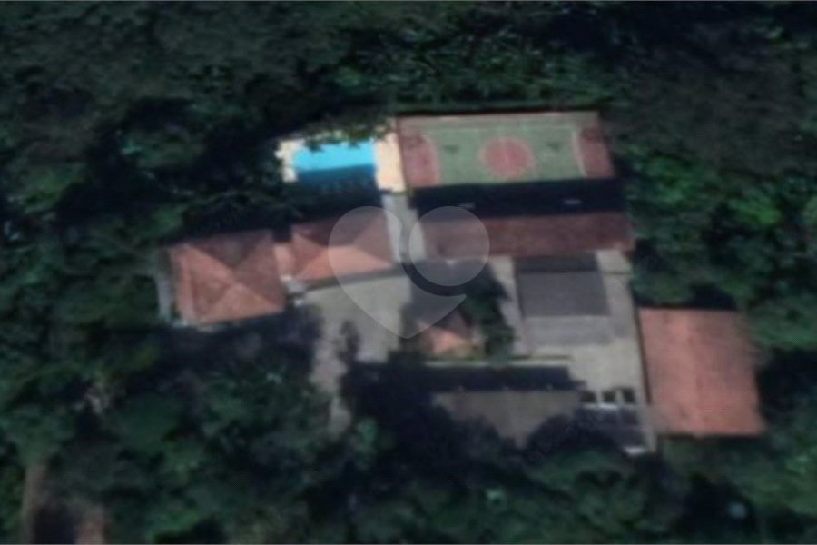 Casa à venda com 4 quartos, sendo 2 suítes, em Horto, São Paulo, SP