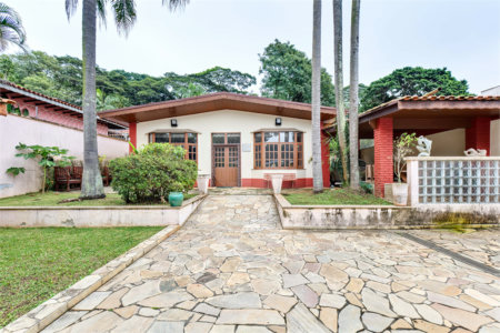 Casa à venda com 3 quartos, sendo 2 suítes, em Alto da Boa Vista, São Paulo, SP