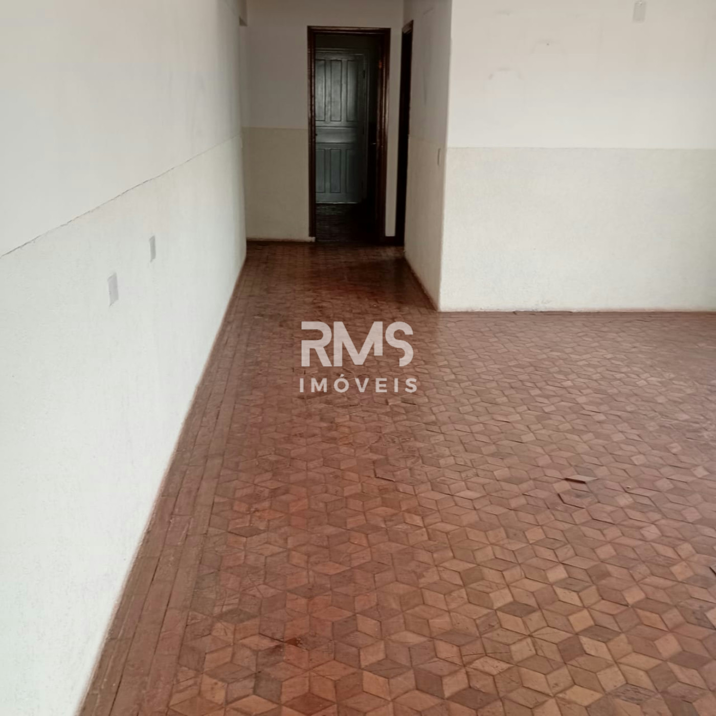 Casa à venda ou para alugar com 3 quartos, sendo 1 suíte,  no Centro, Angatuba, SP