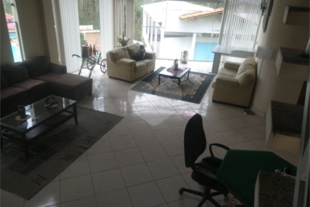 Sítio à venda com 8 quartos, sendo 4 suítes, em Boa Vista, Mogi das Cruzes, SP