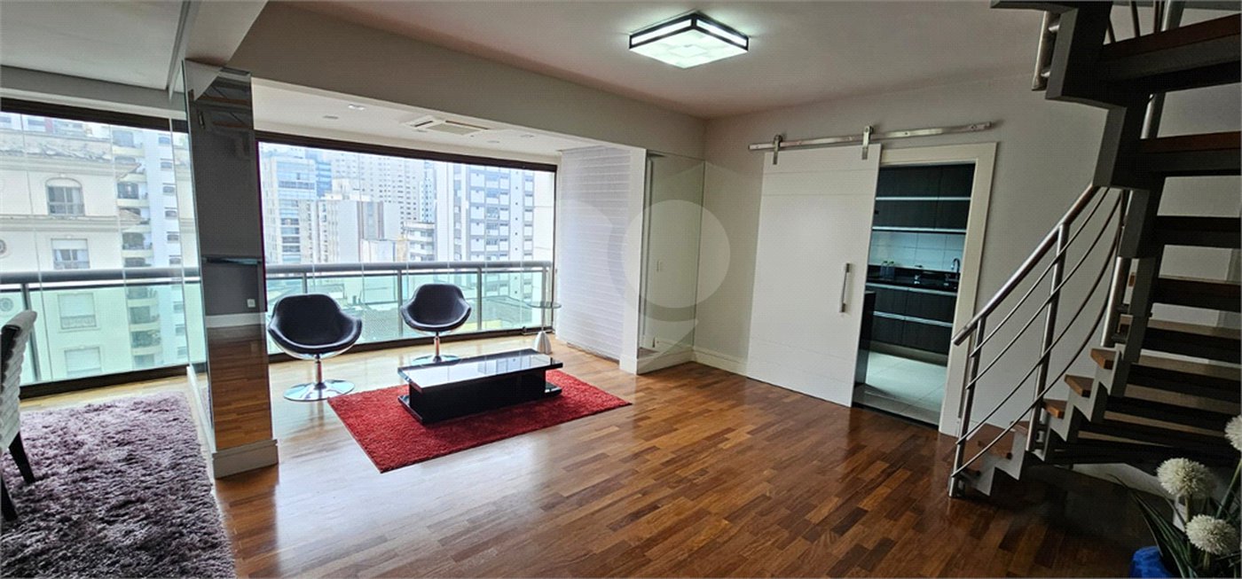 Duplex à venda com 4 quartos, sendo 3 suítes,  em Jardim Paulista, São Paulo, SP