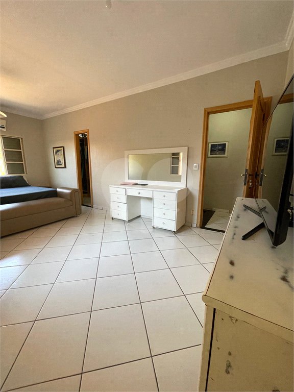 Casa à venda ou para alugar com 4 suítes em Jardim Cuiabá, Cuiabá, MT