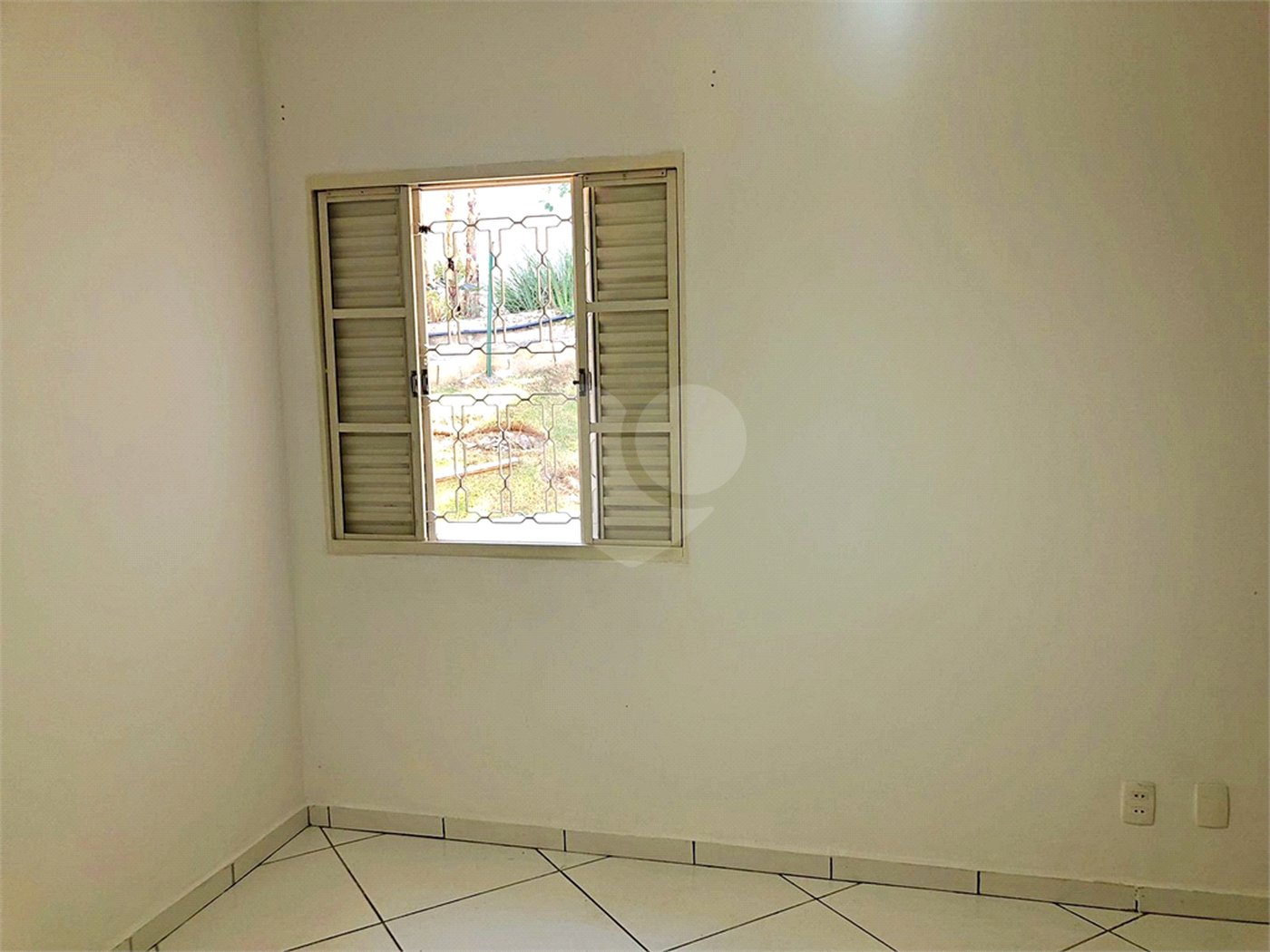 Casa à venda com 4 quartos, sendo 2 suítes, no condomínio Estância Marambaia, Vinhedo - SP