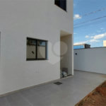 Casa de Vila à venda com 3 quartos, sendo 1 suíte,  em Éden, Sorocaba, SP