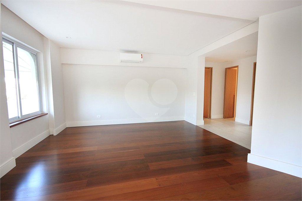 Apartamento para alugar com 3 quartos, sendo 1 suíte, em Granja Julieta, São Paulo, SP