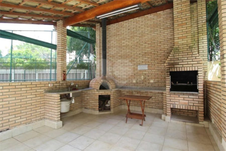 Apartamento à venda com 3 quartos, sendo 1 suíte,  em Vila Uberabinha, São Paulo, SP