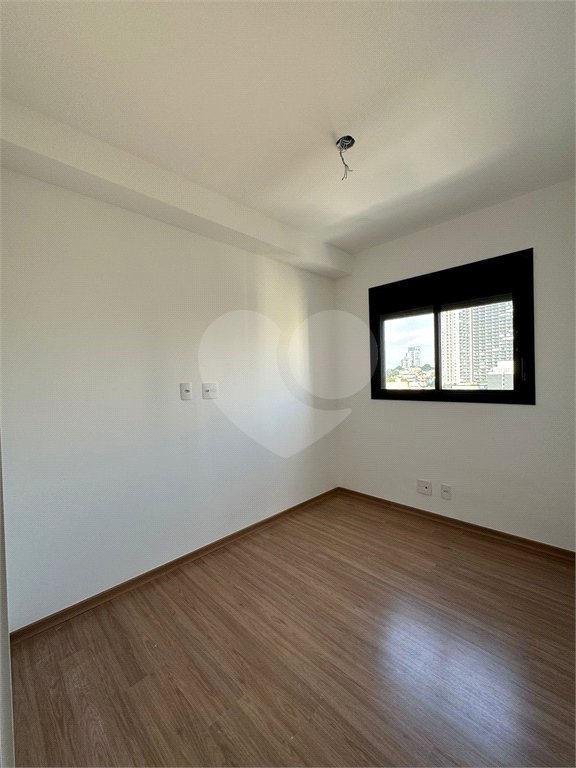 Flat à venda com 2 quartos em Vila Firmiano Pinto, São Paulo, SP