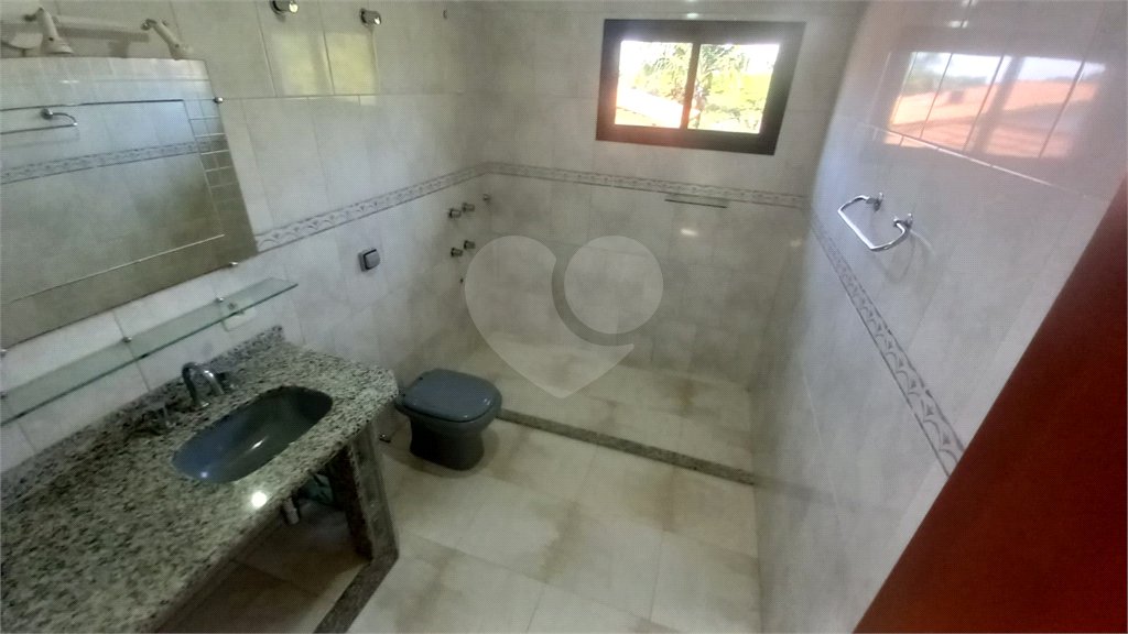 Sobrado à venda com 4 quartos, sendo 2 suítes, em Tremembé, São Paulo, SP