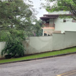 Casa à venda com 4 quartos, sendo 2 suítes, no condomínio Alpes da Cantareira, Mairiporã - SP